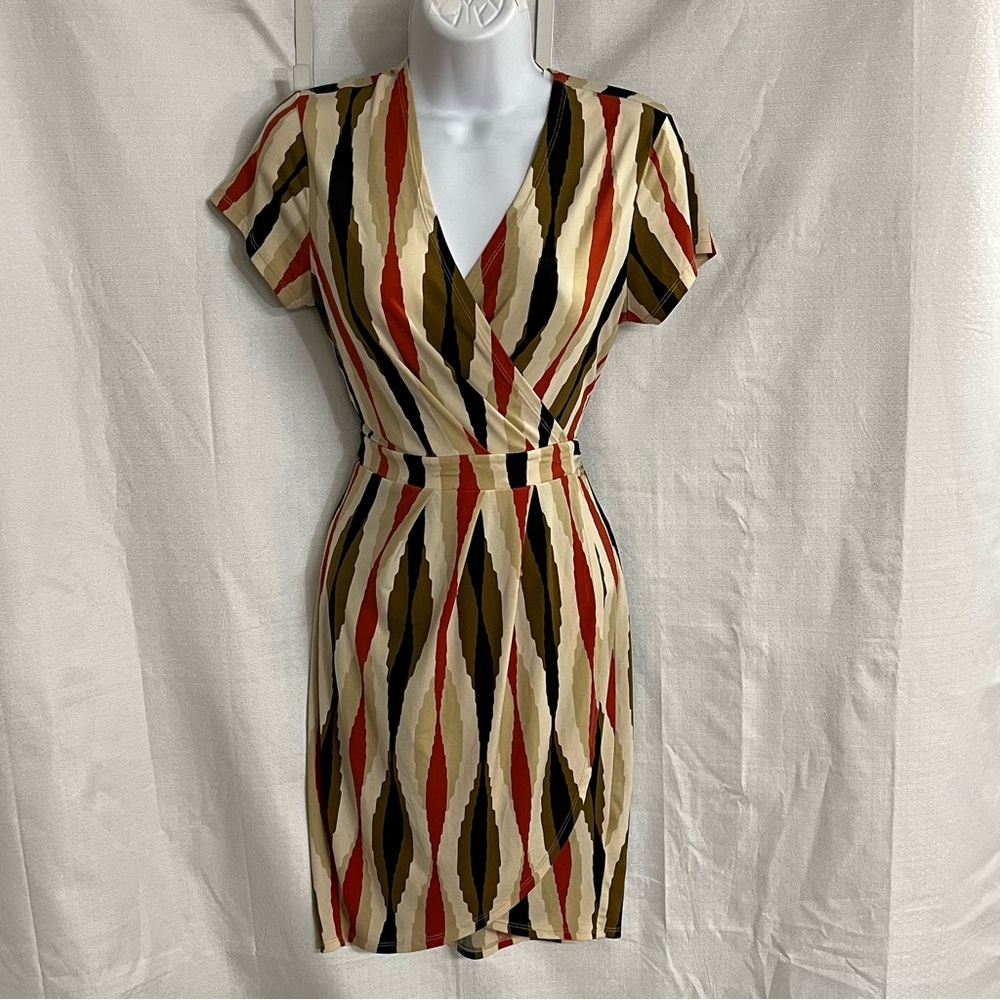 Banana republic ladies multicolored wrap, dress size small